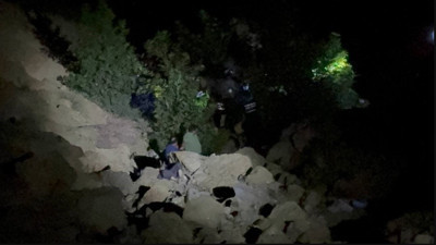 Adana’da otomobil uçuruma yuvarlandı: 5 ölü