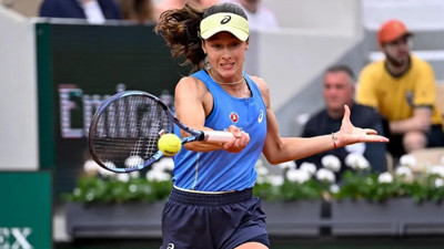 Zeynep Sönmez'den erken veda