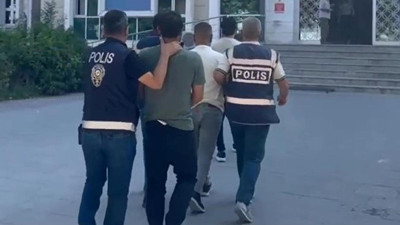 Polis gibi davrandılar, gerçek polisler tarafından yakalandılar! 1 milyon liralık vurgun