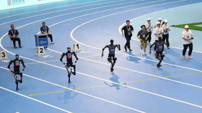 Robot devrimi! İnsan gibi düşünen makineler yarış pisti