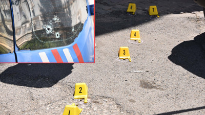 Jandarma aracına şok saldırı! İki kuzen yaralandı