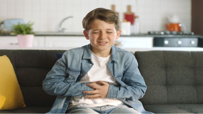 Sahte mide kanaması paniği! Çocuklarda masum belirtiler mi, tehlike mi?