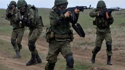 Rus askerleri birbirlerini vurarak milyonlarca dolar kazandı. Aralarında yarbay ve albay da var