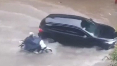 Kajiki Tayfunu, Vietnam’ı vurdu: 4 ölü