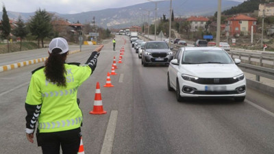 Yola çıkacak sürücüler dikkat: Kara yolları ile ilgili kritik açıklama geldi! İşte kapalı yollar... (27 Ağustos 2025)