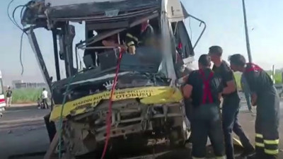 Mardin’de TIR ile otobüs çarpıştı! Ölü ve yaralılar var: Ekipler seferber oldu