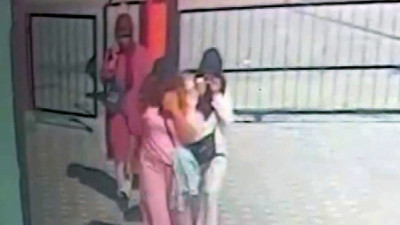 Maskeli kadınlar demir kapıyı kırdılar! Adana büyük soygun