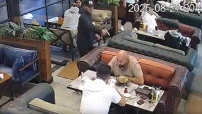 Kulüp başkanının ölüm anı kameralara yansıdı! Kafede bulunanlar dondu kaldı