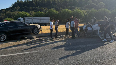 Manisa'da kavşakta kontrolsüz çıkış kanlı bitti