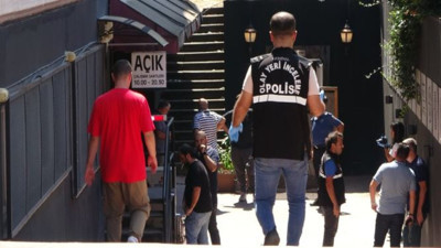 Hedefe değil kafasına ateş etti