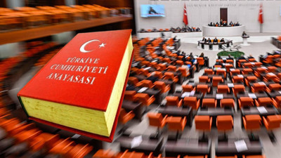 Saray'ın danışmanından "Türklük" ayarı! Anayasa'daki o maddeyi işaret etti