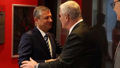 Müsavat Dervişoğlu'ndan Özgür Özel'e ziyaret