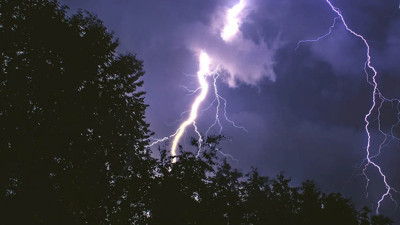 Yaylada yıldırım şoku! Baba ile oğlu öldü