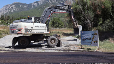 Menteşe’de yollar yenileniyor: Güvenli ulaşım için dev adım!