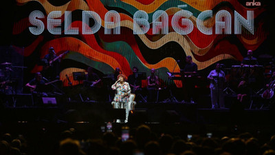 İzmir Fuarı’nda Selda Bağcan rüzgarı esti: Çim konseri nefes kesti!