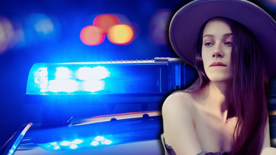 Ünlü aktivist havalimanı gözaltına alındı