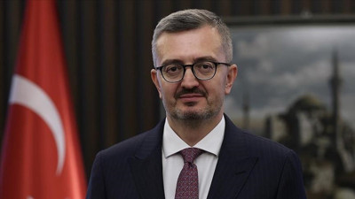 İletişim Başkanı Duran A Milli Erkek Basketbol Takımı'nı kutladı