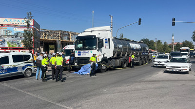 Konya’da anne-kız dehşeti yaşadı! TIR'ın altında kaldı