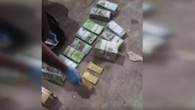 Antalya polisi külçe külçe altın buldu! Basılan depodan dolar ve euro fışkırdı