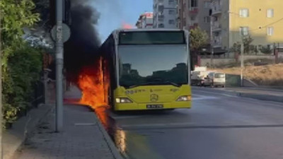 İETT otobüsü alev topuna döndü! Yolcular son anda kurtarıldı