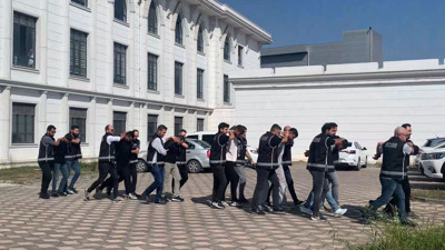 Hac organizasyonu sahibine suikast girişimi! Balistik yelek ve milyonlar ele geçirildi