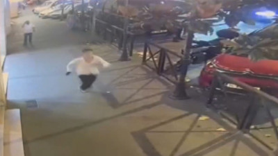 Taksim’de nefes kesen kovalamaca! Kadın hırsızın peşini bırakmadı