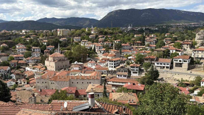 Safranbolu’da hafta sonu yoğunluğu: Tarihi dokuya yoğun ilgi