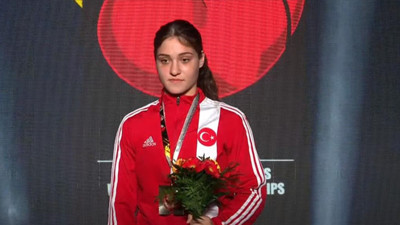 Büşra Işıldar Dünya Şampiyonası'nda ikinci oldu!