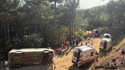Kazdağı Milli Parkı’nda facia! Ağlayan Çam’da tur minibüsü devrildi! 11 kişi hastanelik