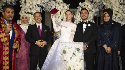 Fahrettin Altun'un oğluna "tarihi" düğün! Önce milyonluk işini sonra yuvasını kurdu