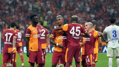 Galatasaray yıldızıyla uzatıyor! Görüşmeler başladı