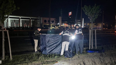 Yol kenarında erkek cesedi bulundu