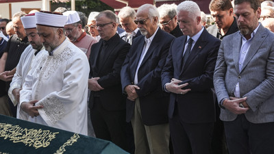 Hırka-i Şerif Camii'nde gözyaşları! 58. kuşak torun son yolculuğuna uğurlandı