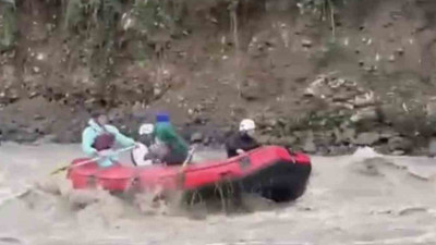 Fırtına gibi bir macera! Sel sularında botla yolculuk: Rize'nin şaşırtıcı hikayesi