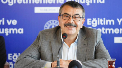 Milli Eğitim Bakanı Tekin'in kızı bakın hangi okula gidiyor? İmam Hatip güzellemeleri yapıyordu