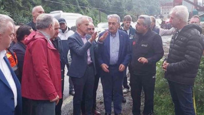 Bakan’ın ayakkabısının fiyatı Rize'deki selde gündem oldu. Vatandaş tepki yağdırdı