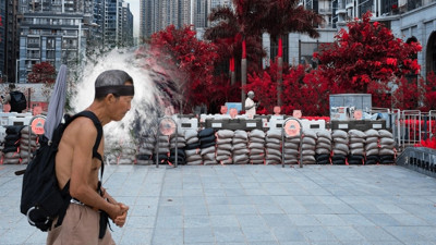 Çin'de hayat askıya alındı: Ragasa Tayfunu için geri sayım başladı