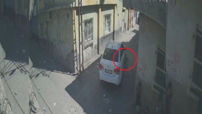 Adana’da yürek burkan kaza! Minik Cumali’ye otomobil çarptı