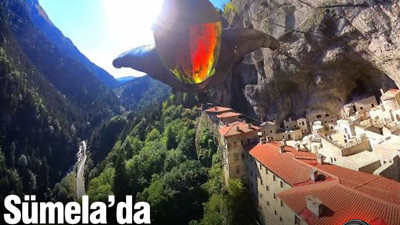 Sümela’da nefes kesen uçuş! Yarasa adam 250 km hızla süzüldü