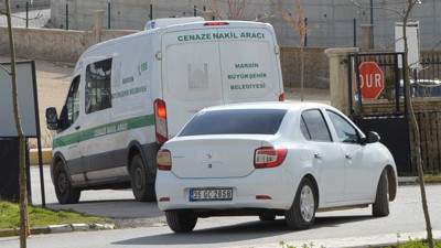 Mardin’de feci olay! İş makinesinden kayan taşın altında kaldı