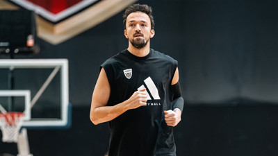 Sertaç Şanlı imzayı attı, ilk antrenmanına çıktı