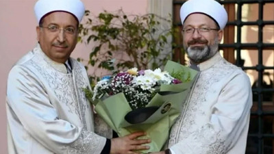 Diyanet'te 22 yıl sonra yeni karar! Cübbedeki düğme kalkıyor