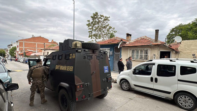 Edirne’de tek katlı evde kaçış hazırlığı! FETÖ üyeleri, insan kaçakçıları ile birlikte yakalandı