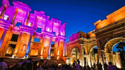 Gece müze gezilerine yoğun ilgi