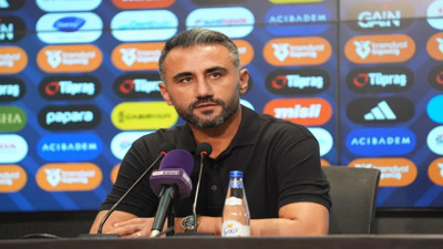Süper Lig'e teknik direktör dayanmıyor! Eyüpspor'da Selçuk Şahin dönemi sona erdi