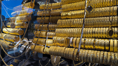 O şehirde kuyumcu vitrinlerinden kaldırıldı: Valilik yasakladı