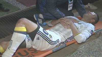 Van Persie devlet hastanesinde