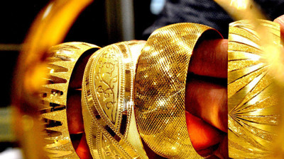 Dünyada düşüyor, Türkiye'de düşmüyor