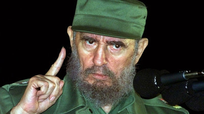 Fidel Castro hayatını kaybetti