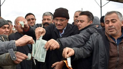 Aksaray’da besiciler döviz yaktı